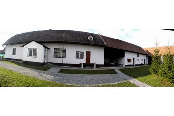 Eslovaquia Privát Valča, Exterior